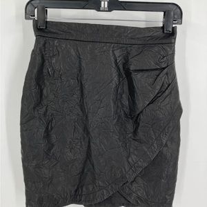 Zadig&Voltaire mini skirt size 34/x small-small black lambskin leather BNWT flaw